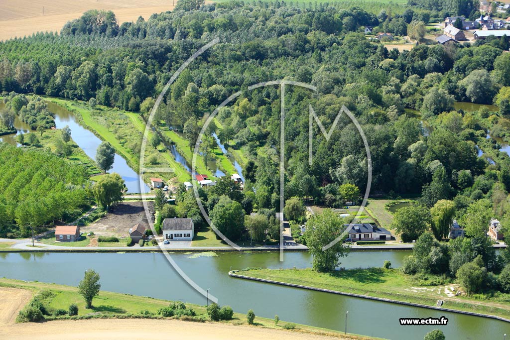 Photo arienne de Tugny-et-Pont (Pont de Tugny)