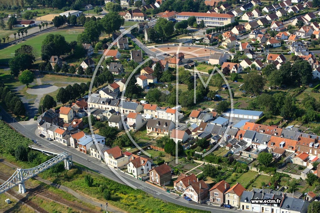 Photo arienne de Laon (Cit du Nord)