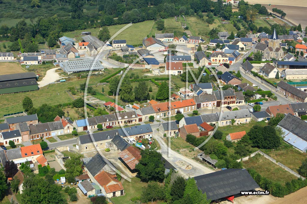 Photo arienne de Verneuil-sur-Serre