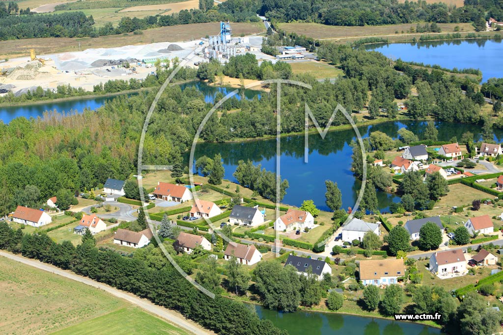 Photo arienne de Ciry-Salsogne (Domaine des tangs)