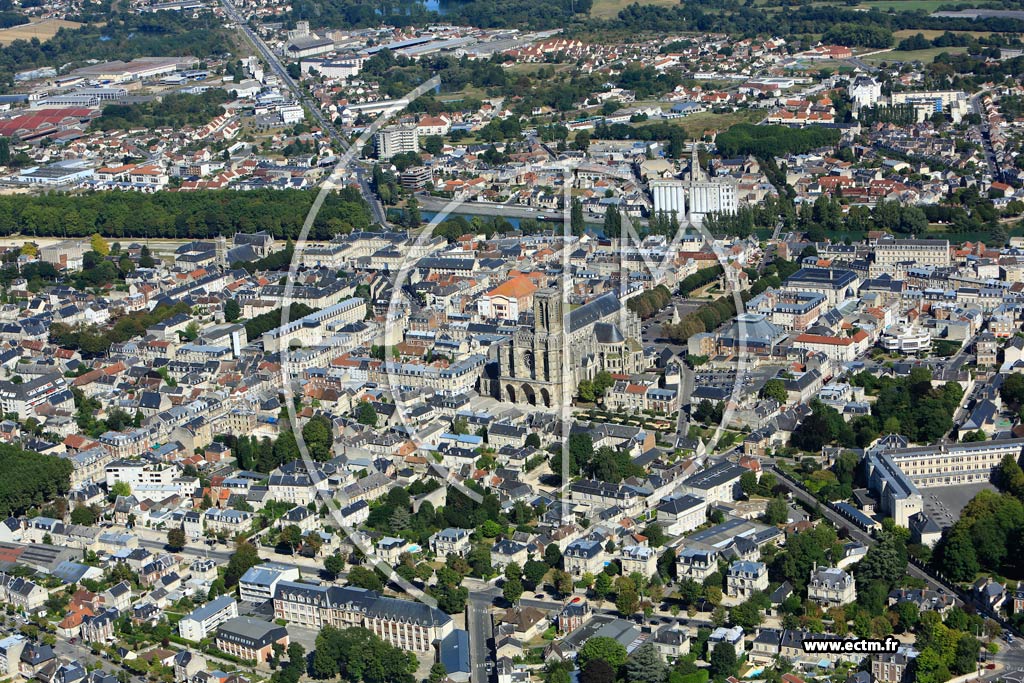 Photo arienne de Soissons