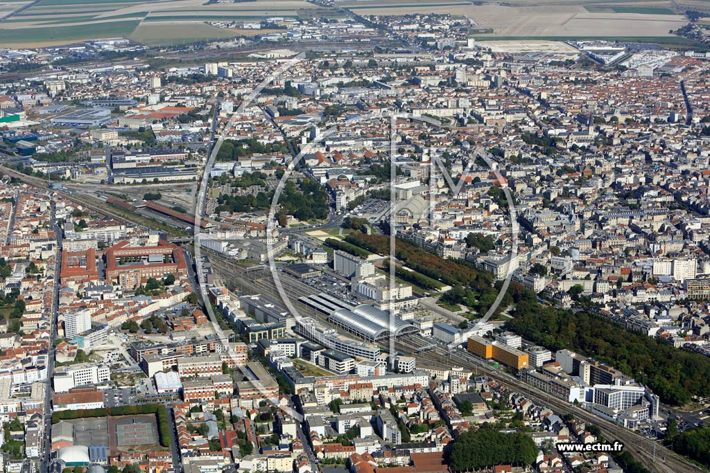 Photo arienne de Reims (Mont d'Arne)