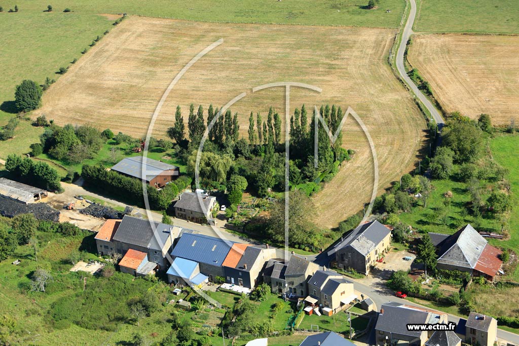 Photo arienne de Noyers-Pont-Maugis (Chaumont)