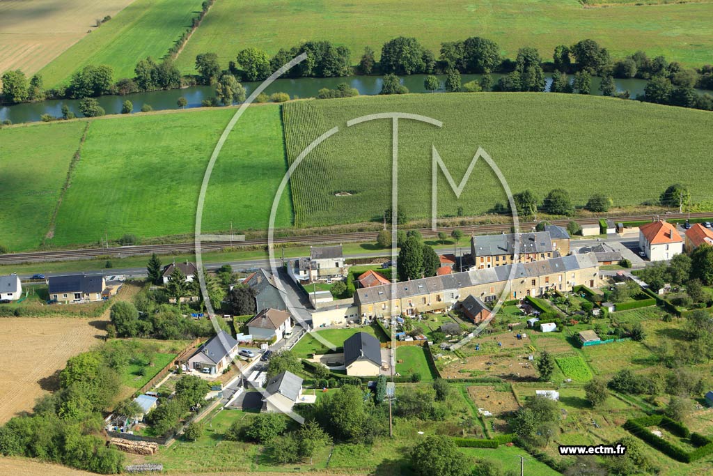 Photo arienne de Noyers-Pont-Maugis (Pont-Maugis)