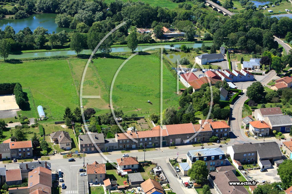 Photo arienne de Bras-sur-Meuse