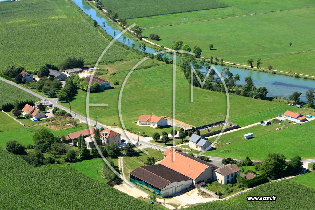 Photo arienne de Champneuville (Neuville)