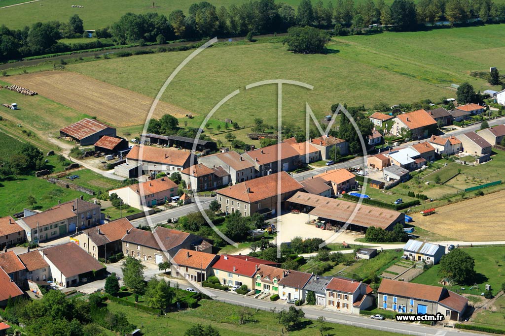 Photo arienne de Lacroix-sur-Meuse