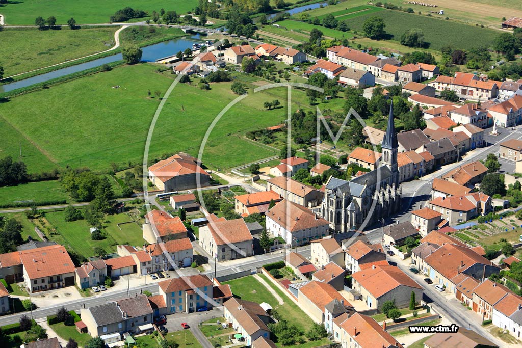Photo arienne de Lacroix-sur-Meuse