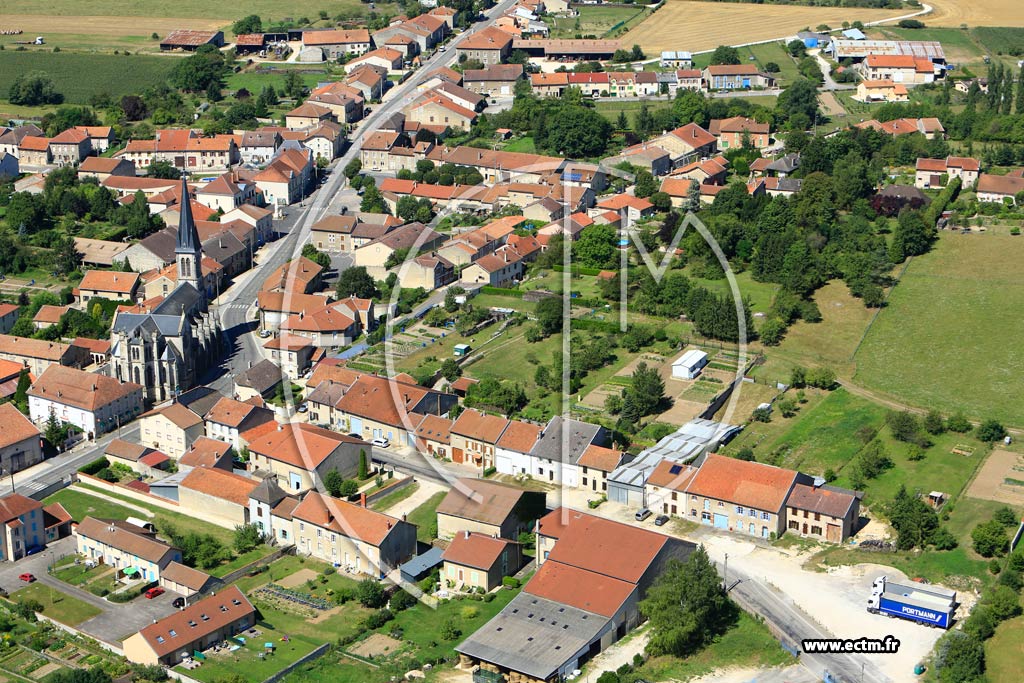 Photo arienne de Lacroix-sur-Meuse