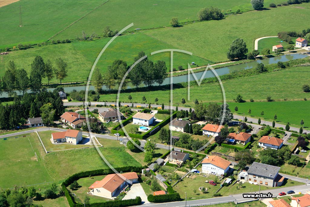 Photo arienne de Lacroix-sur-Meuse