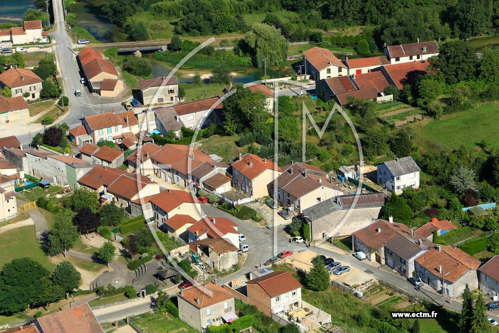 Photo arienne de Les Monthairons
