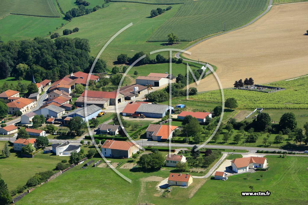 Photo arienne de Les Trois-Domaines (Issoncourt)