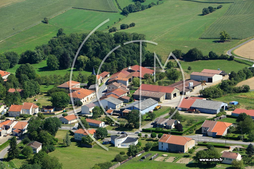 Photo arienne de Les Trois-Domaines (Issoncourt)