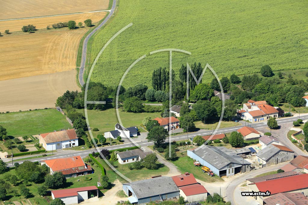 Photo arienne de Les Trois-Domaines (Issoncourt)