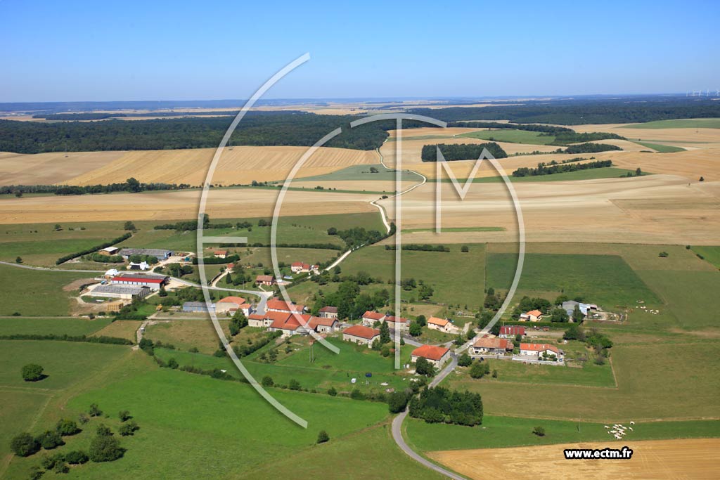 Photo arienne de Les Trois-Domaines (Mondrecourt)