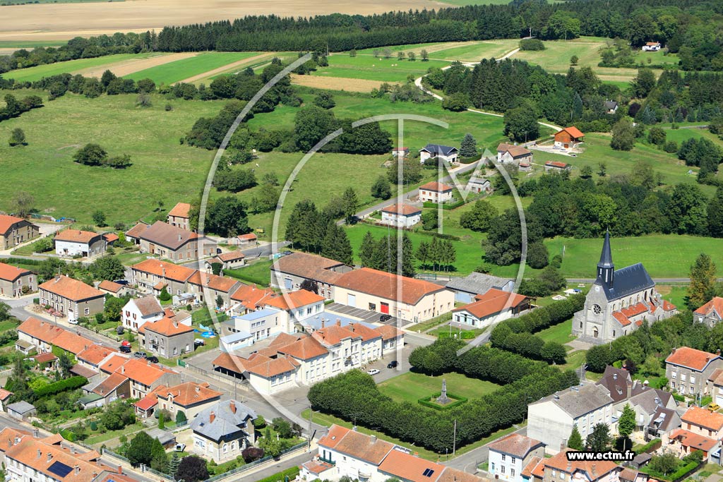 Photo arienne de Montfaucon-d'Argonne