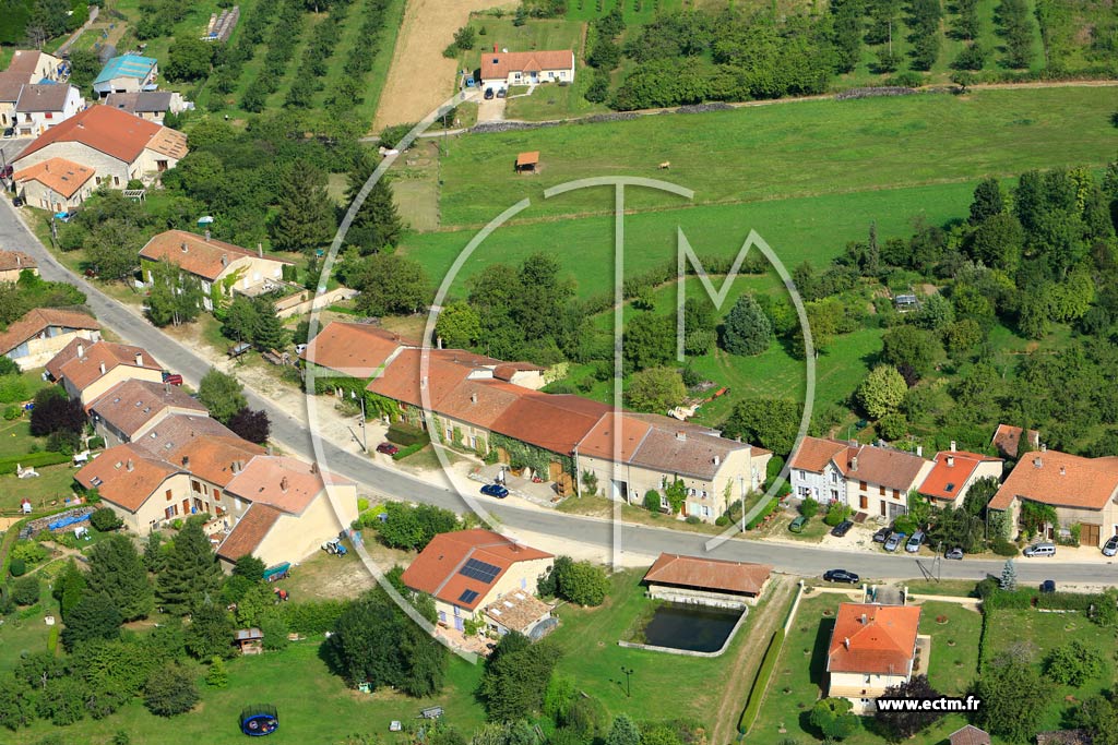 Photo arienne de Vigneulles-ls-Hattonchtel (Viville sous les Cts)