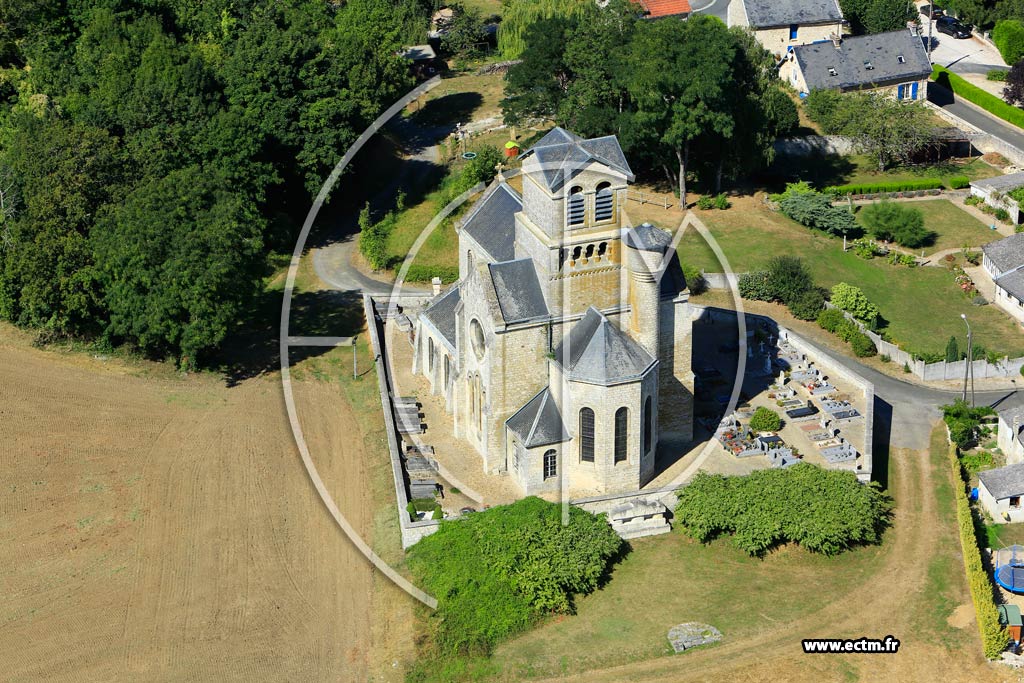 Photo arienne de Eglise Fortifie (Filain)