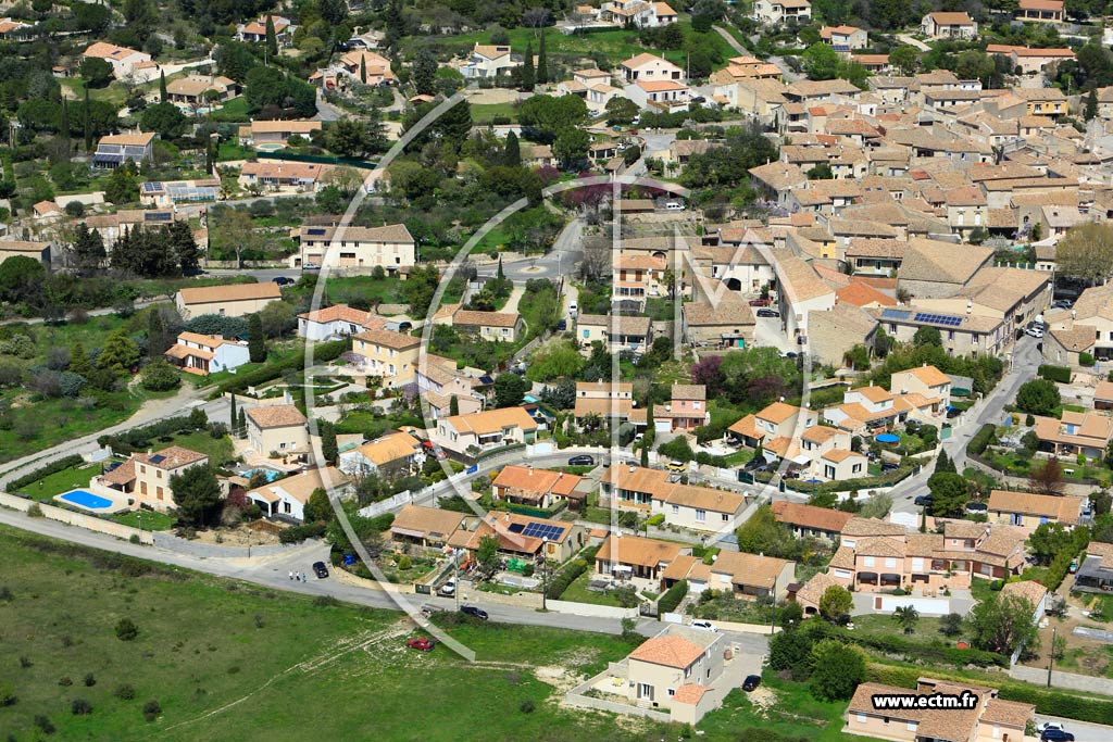 Photo arienne de Nages-et-Solorgues