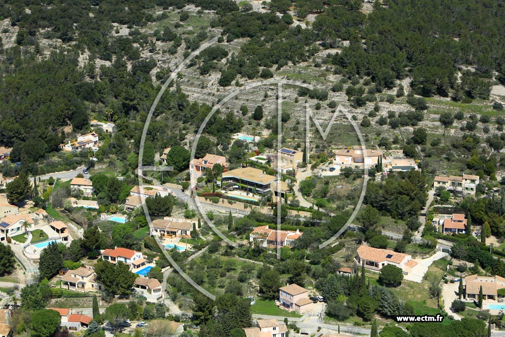 Photo arienne de Nages-et-Solorgues