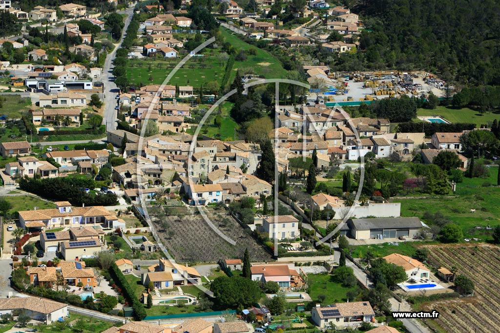 Photo arienne de Nages-et-Solorgues (Solorgues)