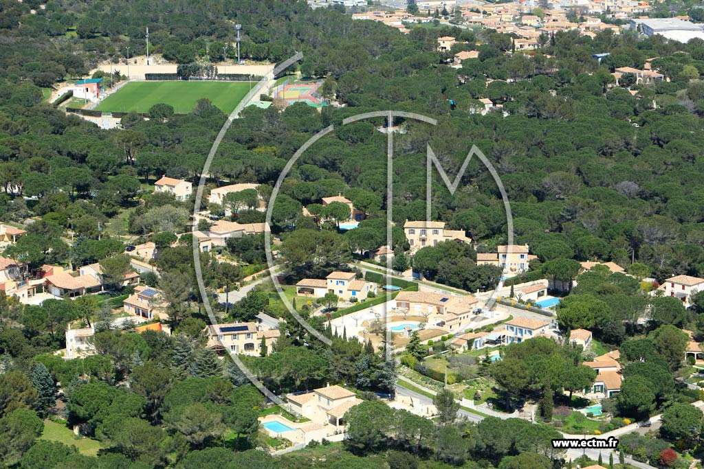 Photo arienne de Nages-et-Solorgues (Solorgues)