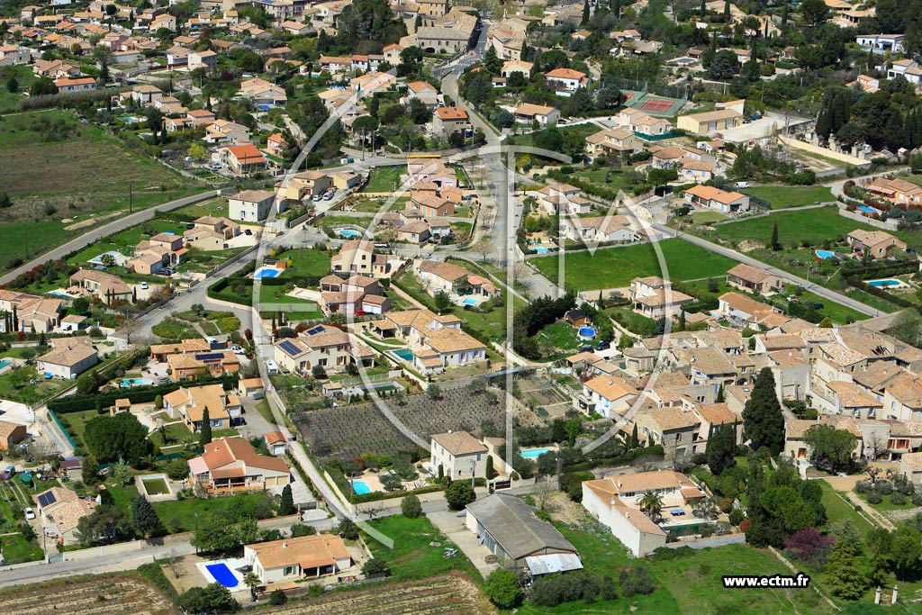 Photo arienne de Nages-et-Solorgues (Solorgues)