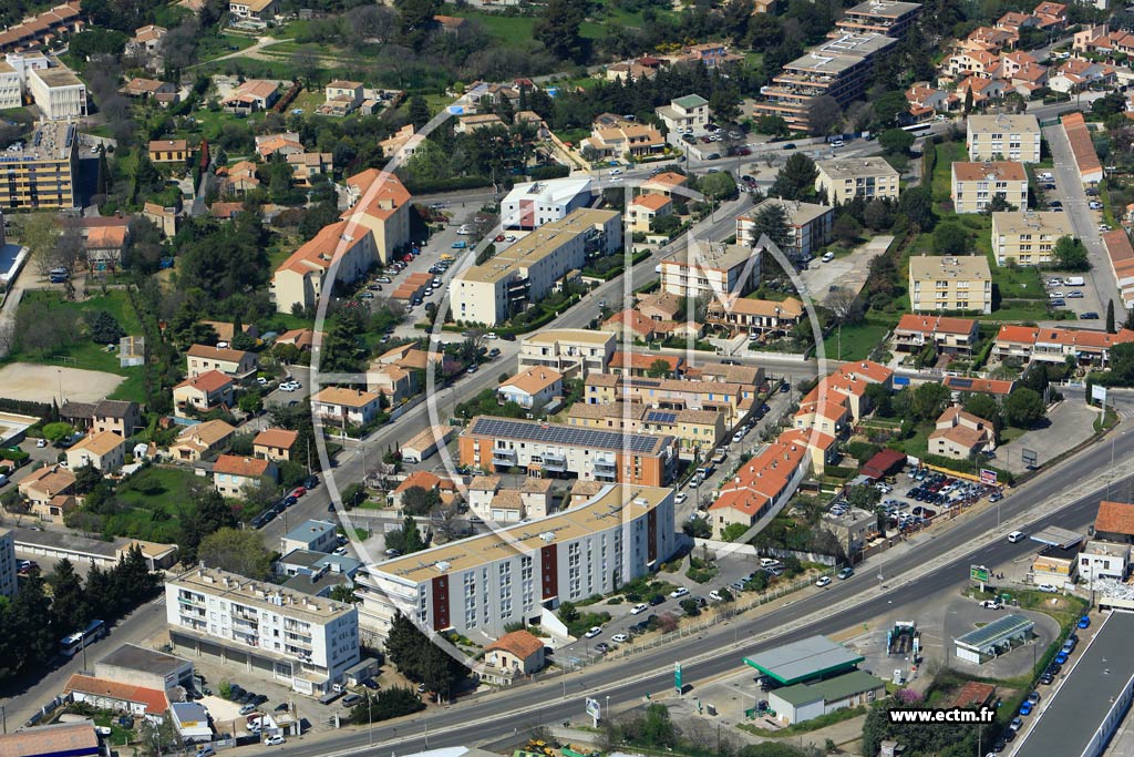 Photo arienne de Nmes (Gazelle 3 Ponts)