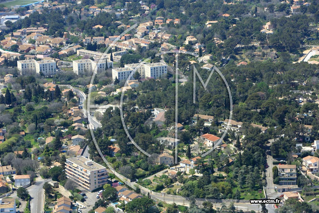 Photo arienne de Nmes (Gazelle 3 Ponts)