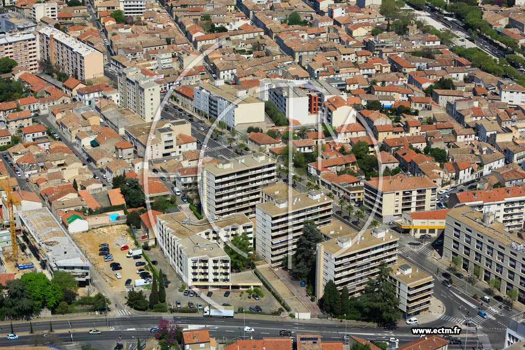 Photo arienne de Nmes (Puech du Teil)
