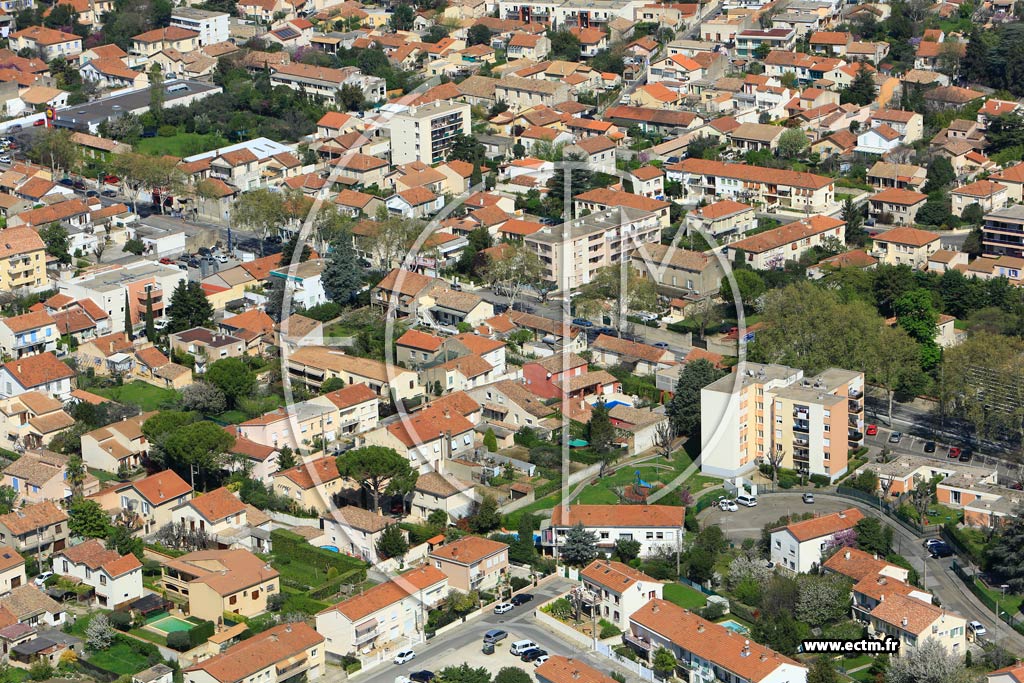 Photo arienne de Nmes (Route de Beaucaire)