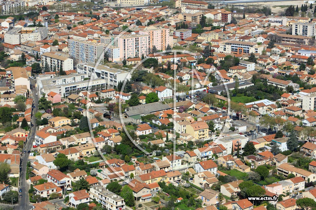 Photo arienne de Nmes (Route de Beaucaire)