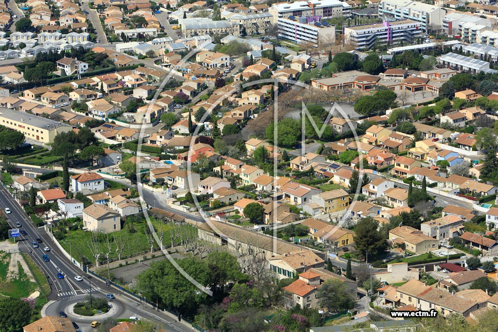 Photo arienne de Nmes (Saint-Csaire)