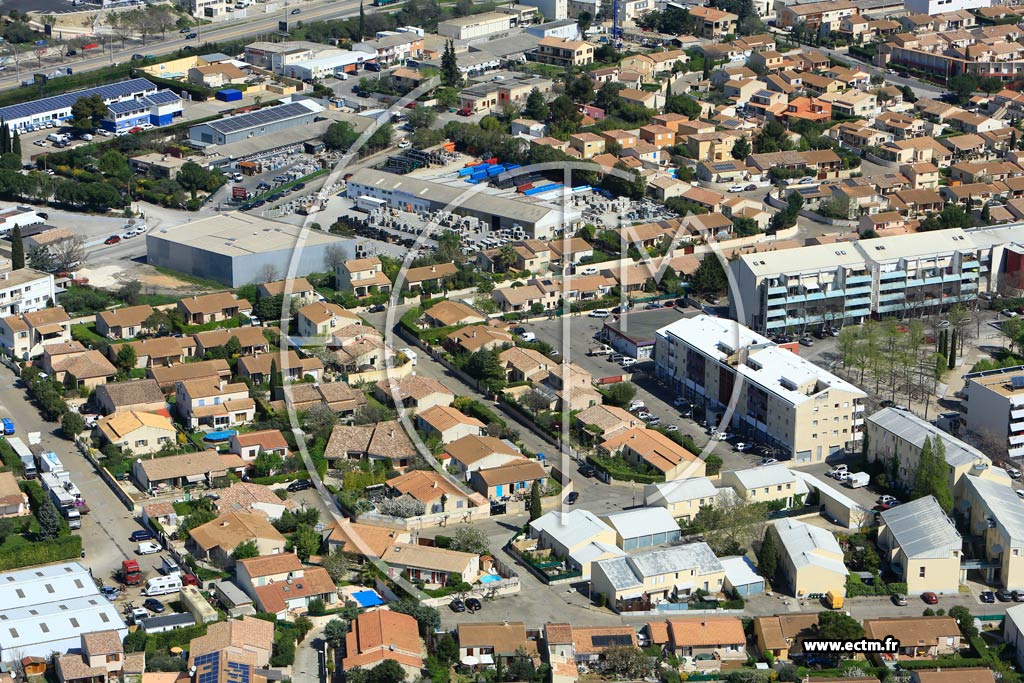 Photo arienne de Nmes (Saint-Csaire)