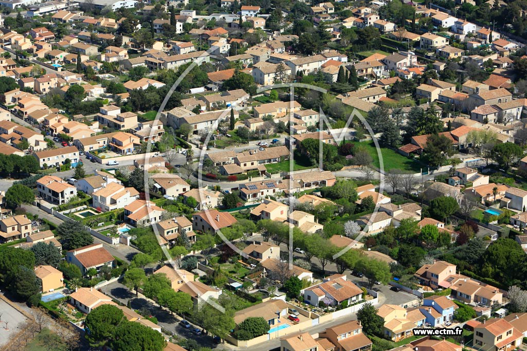 Photo arienne de Nmes (Saint-Csaire)