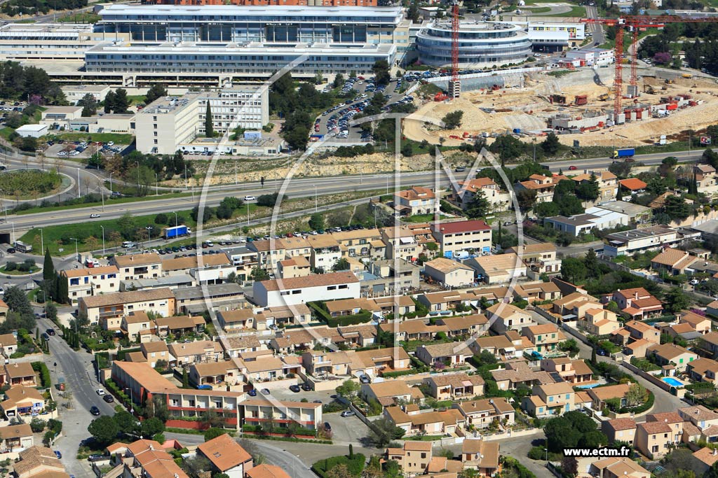 Photo arienne de Nmes (Saint-Csaire)