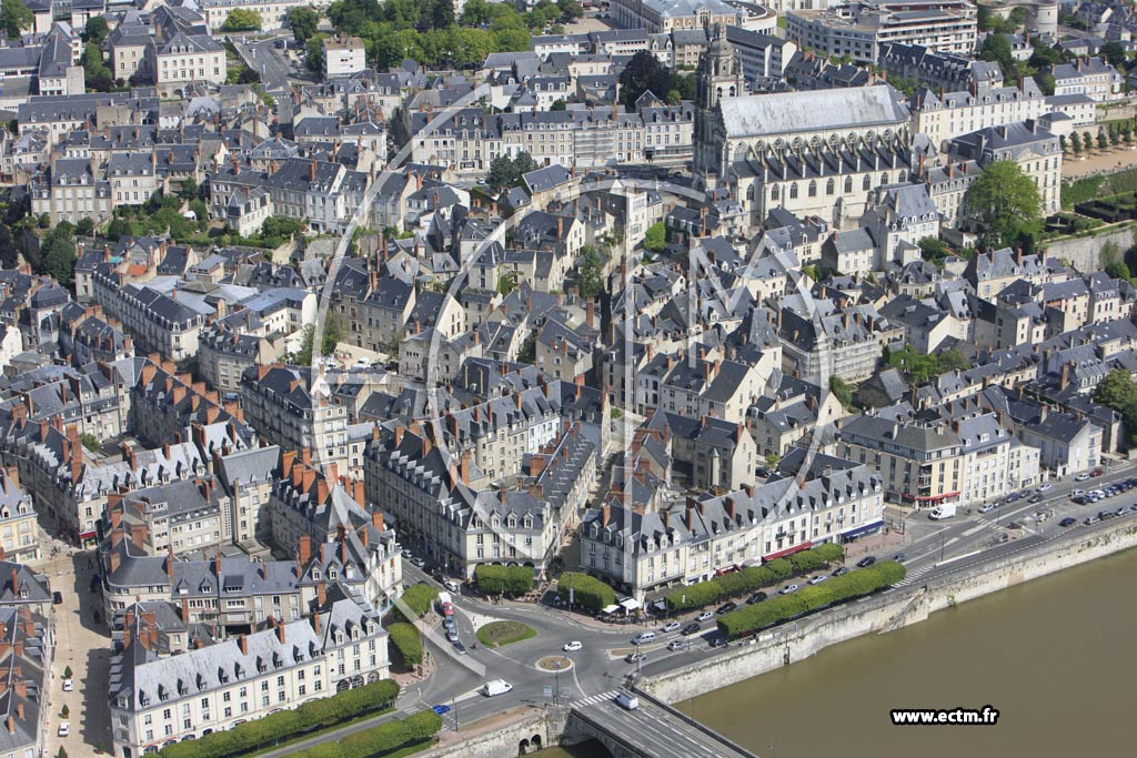 Photo arienne de Blois (Saint-Nicolas)