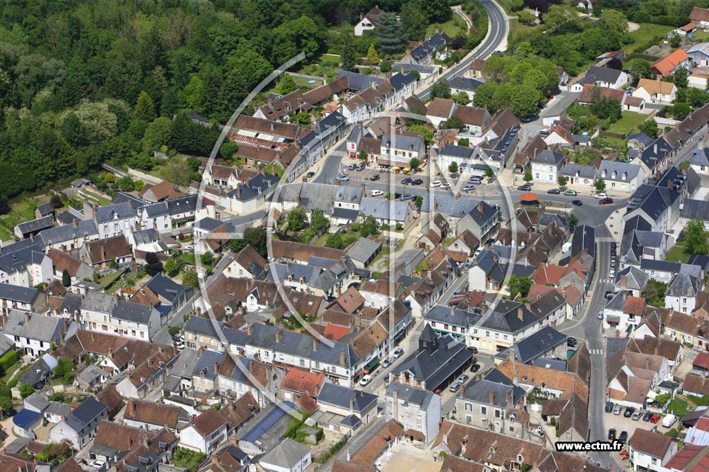 Photo arienne de Bracieux (Mairie)