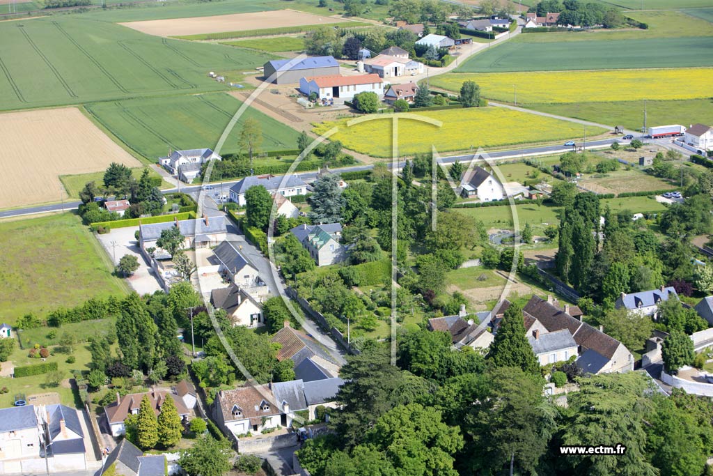 Photo arienne de Cour-sur-Loire (Le Vivier)