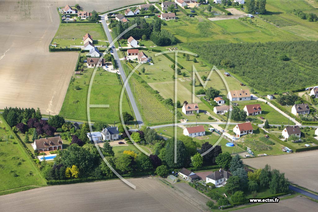 Photo arienne de Fougres-sur-Bivre (Le Mousseau)
