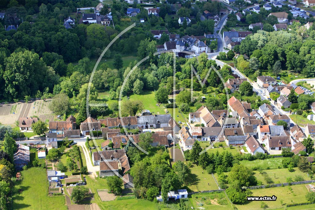 Photo arienne de Huisseau-sur-Cosson (Route de Chambord Est)