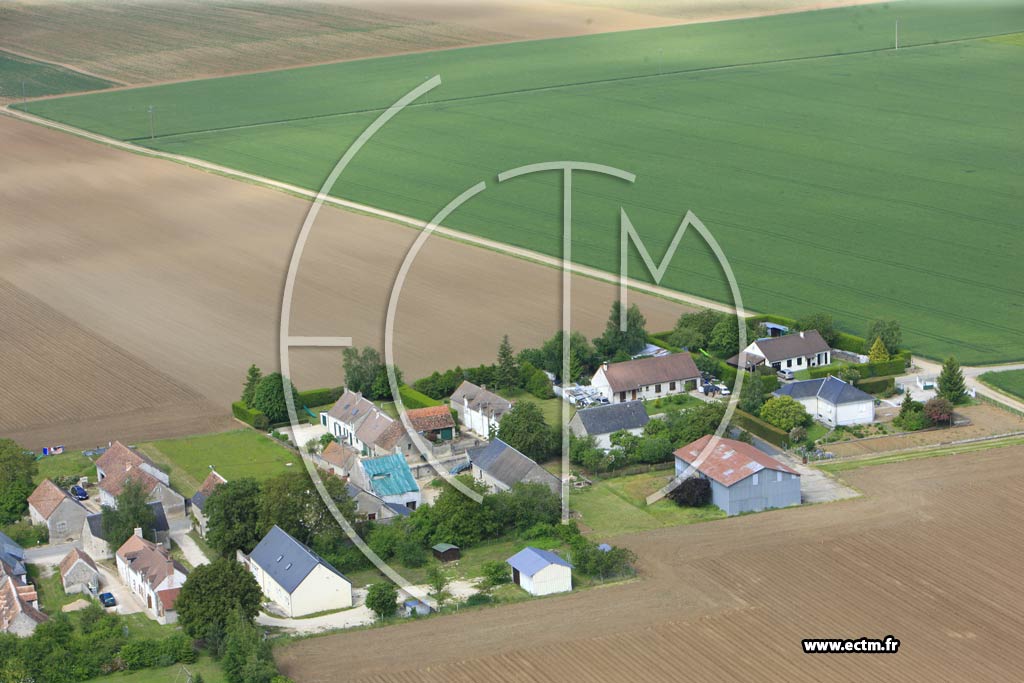 Photo arienne de La Chapelle-Saint-Martin-en-Plaine (Villeroclain)