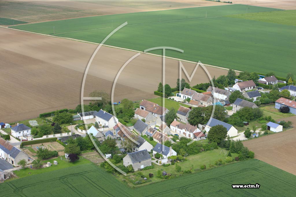 Photo arienne de La Chapelle-Saint-Martin-en-Plaine (Villeroclain)