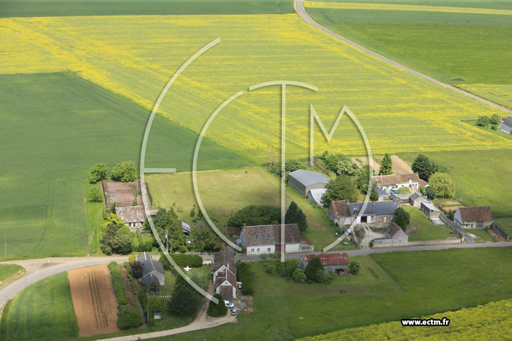 Photo arienne de Landes-le-Gaulois (Villeruche)