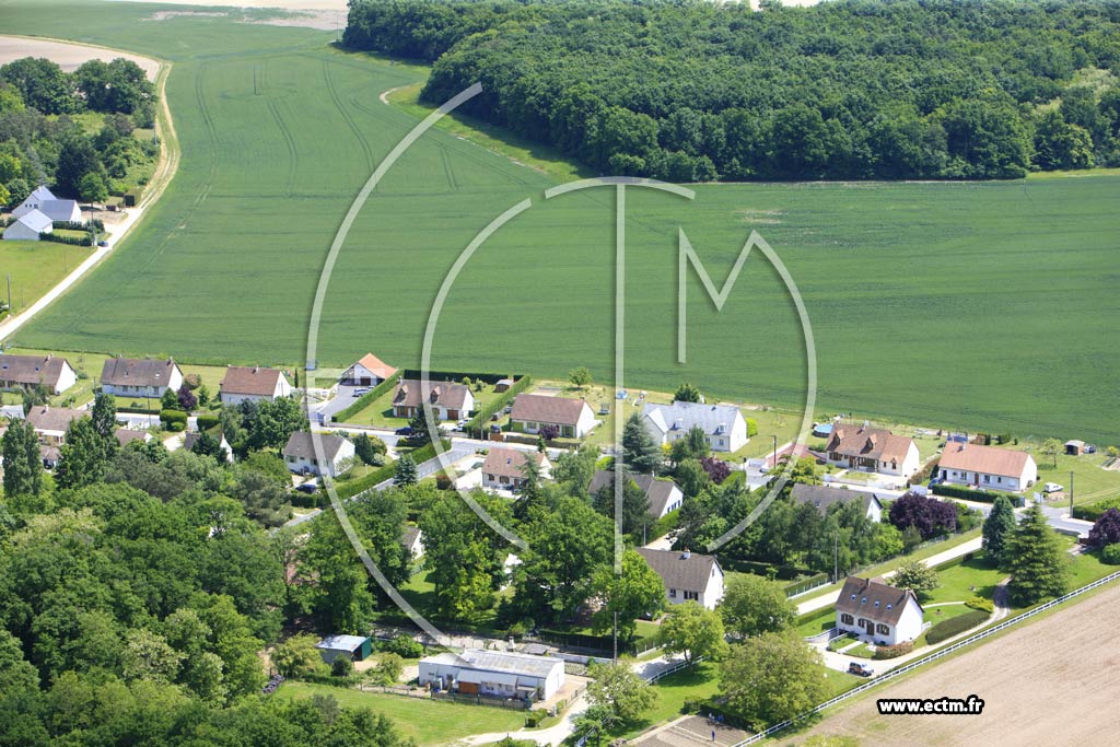 Photo arienne de Les Montils (Route de la Haye)