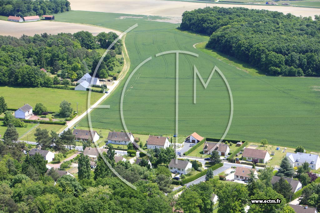 Photo arienne de Les Montils (Route de la Haye)