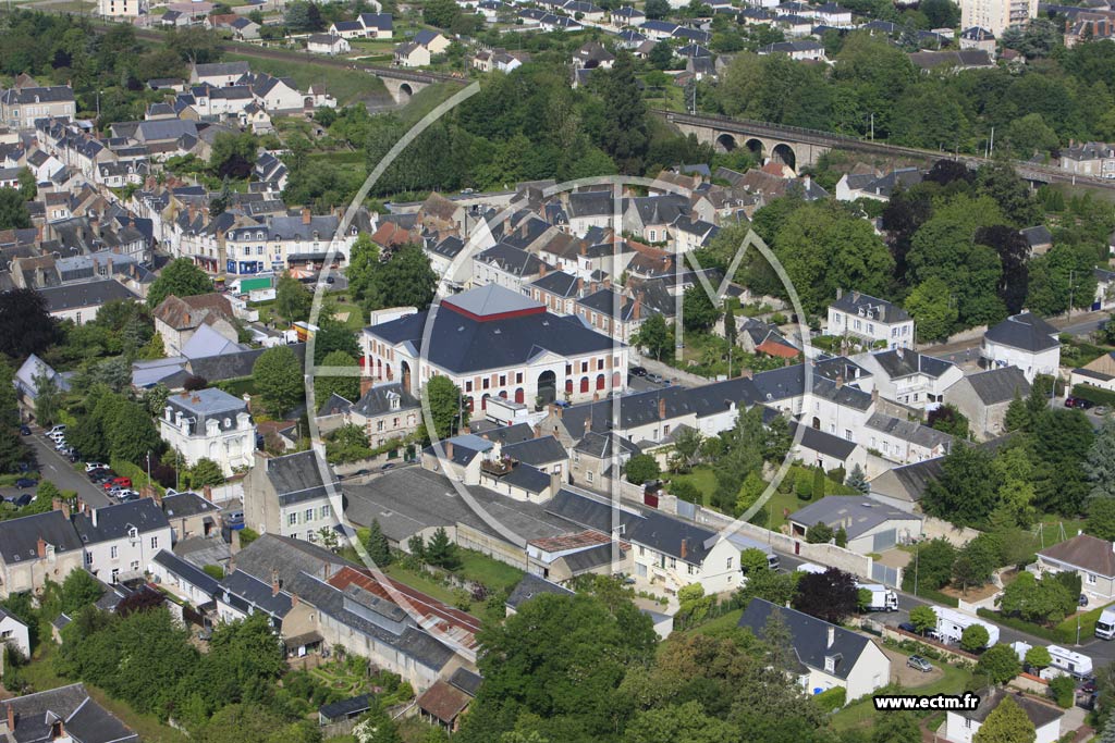 Photo arienne de Mer (Centre ville)