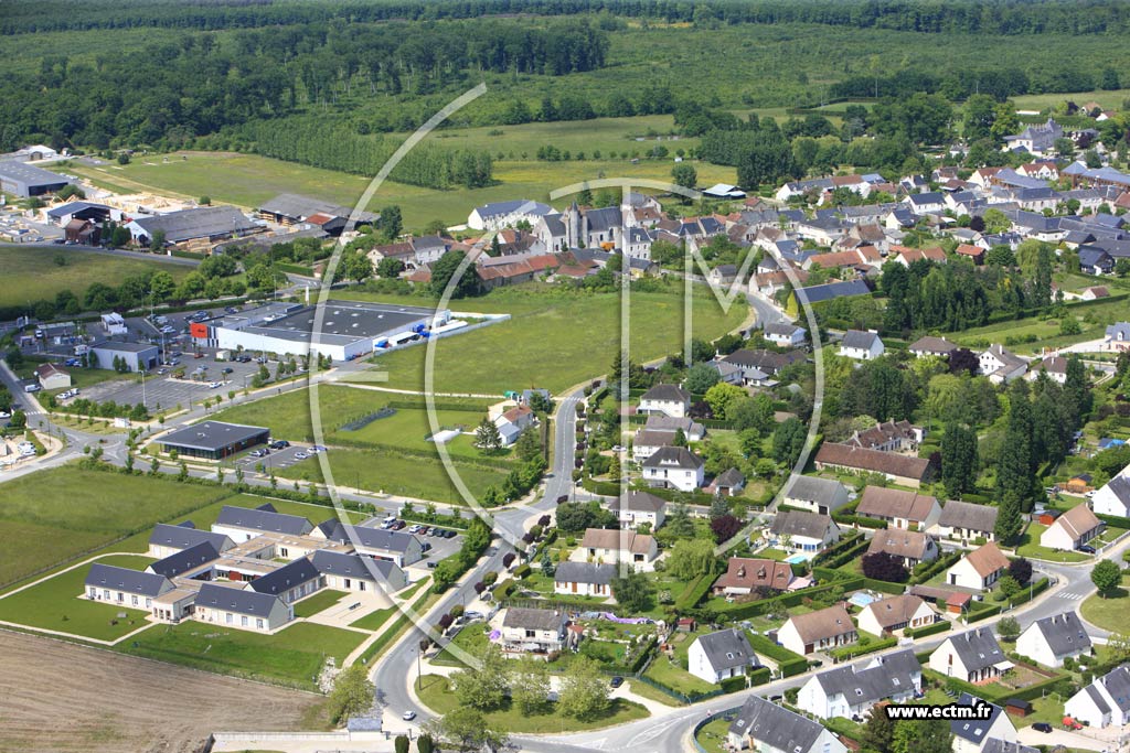 Photo arienne de Mont-Prs-Chambord (Aumne)