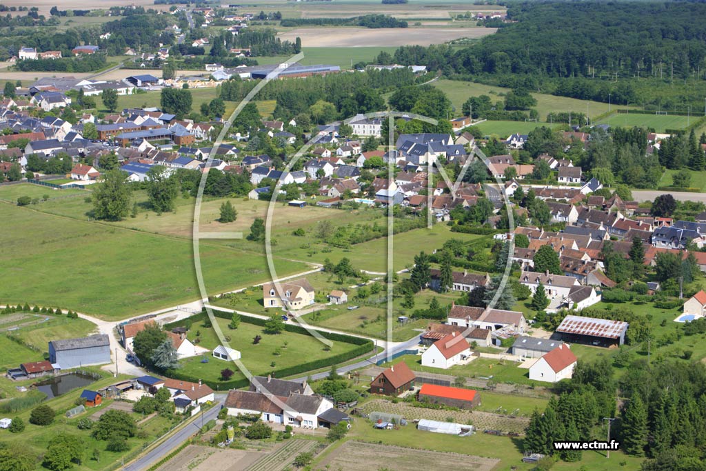Photo arienne de Mont-Prs-Chambord (Gu)