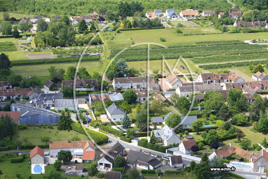 Photo arienne de Mont-Prs-Chambord (Vignes d'en Haut)